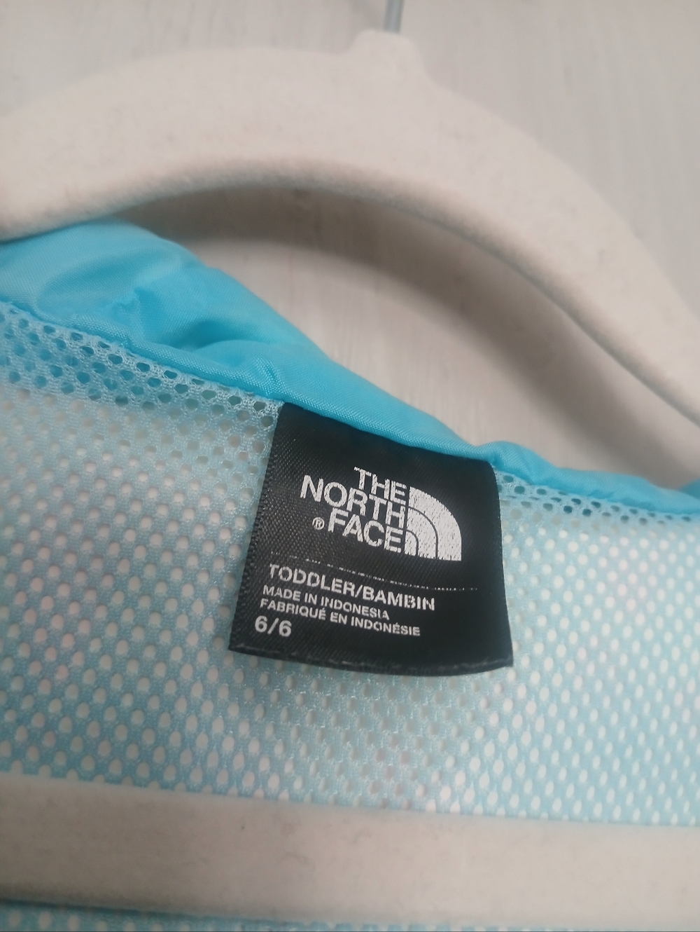 The North Face Girls' Pink & Teal Printed Raincoat - Picture 9 of 10